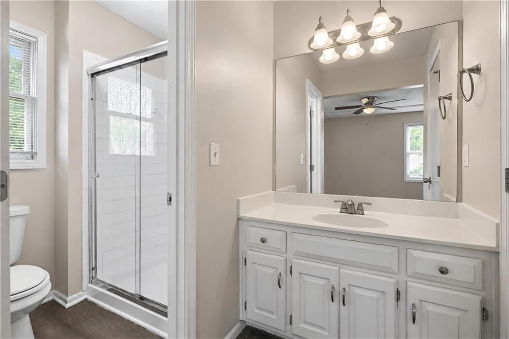 Photo 23 of 30 - 2129 Sunset Circle, Pleasant Hill, MO 64080