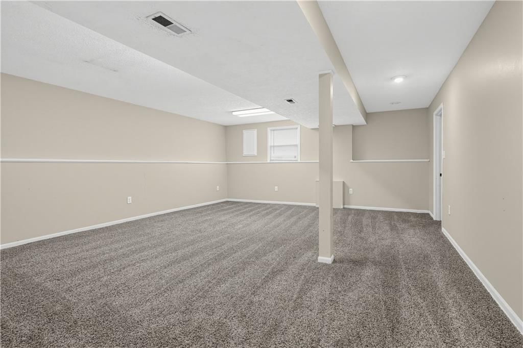 Photo 26 of 30 - 2129 Sunset Circle, Pleasant Hill, MO 64080