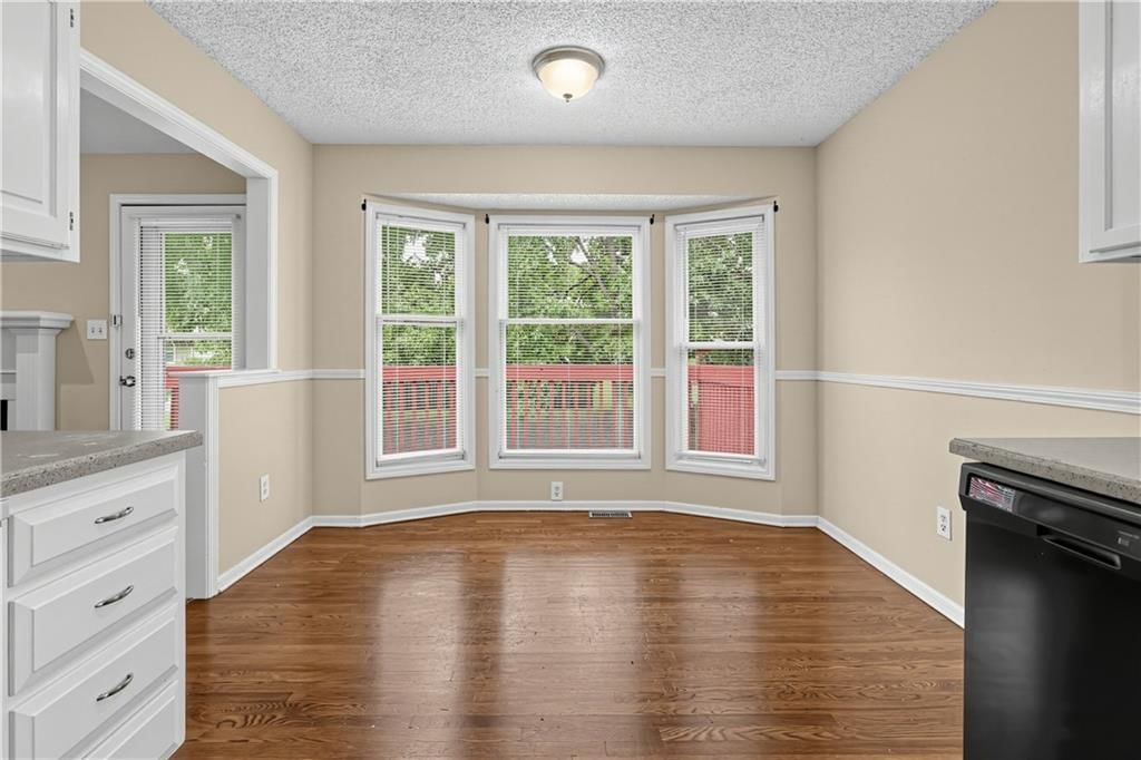 Photo 27 of 30 - 2129 Sunset Circle, Pleasant Hill, MO 64080