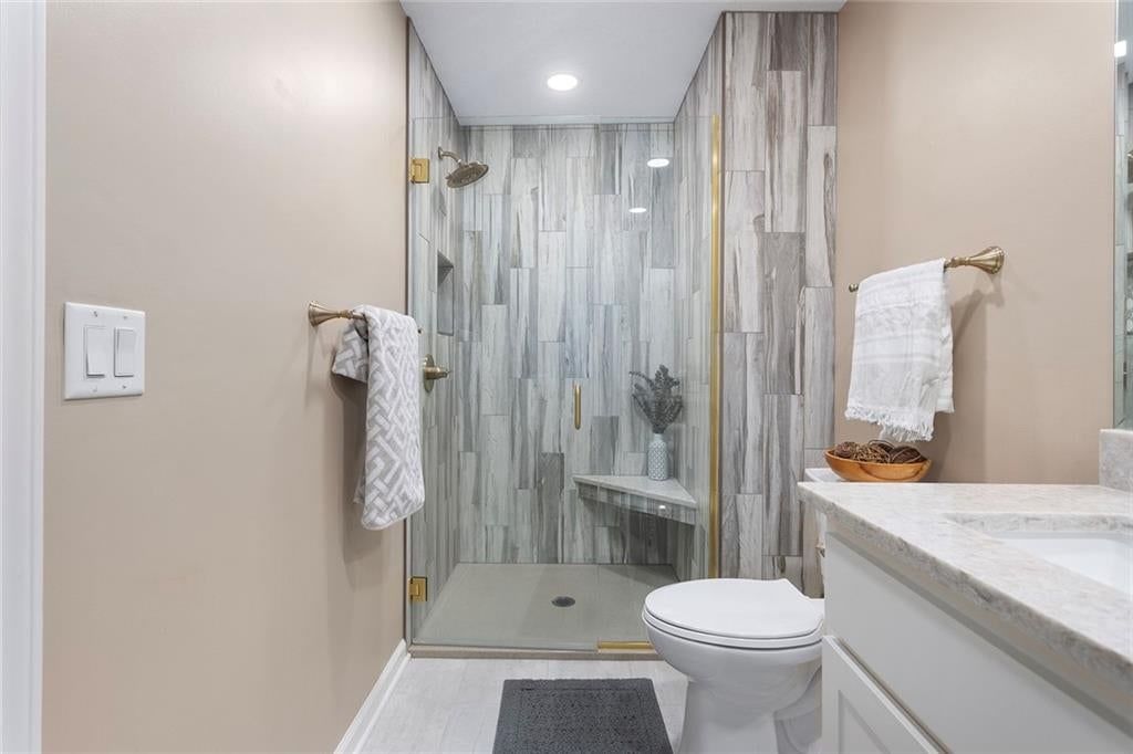8005 N Everton — photo 15
