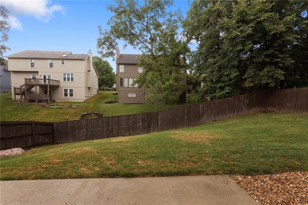 8005 N Everton — photo 30