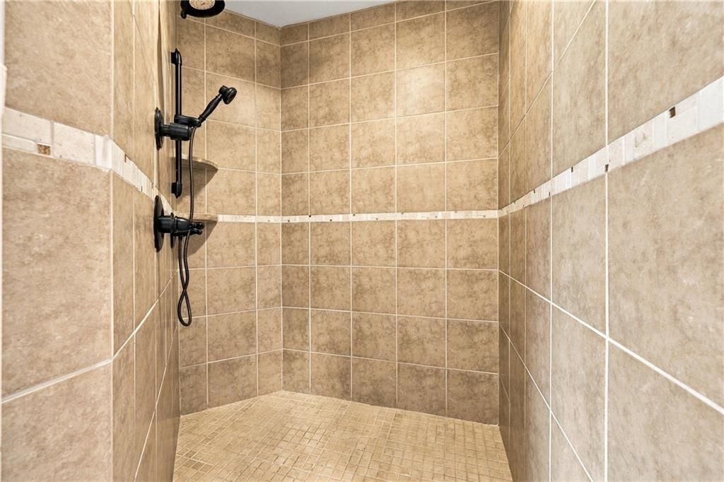 4957 S Park Ridge Drive — photo 16