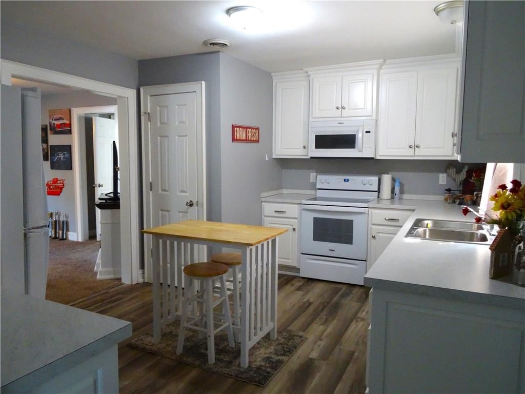 202 S Thompson Street — photo 5