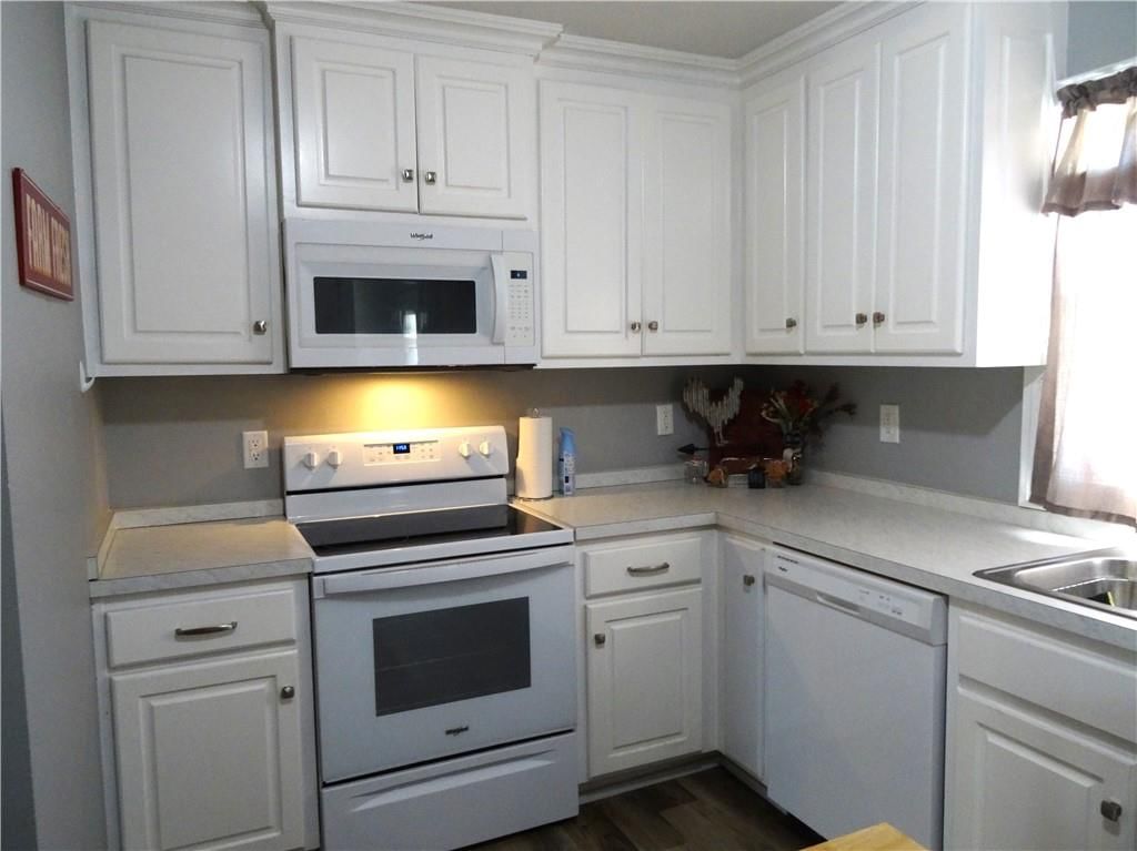 202 S Thompson Street — photo 9