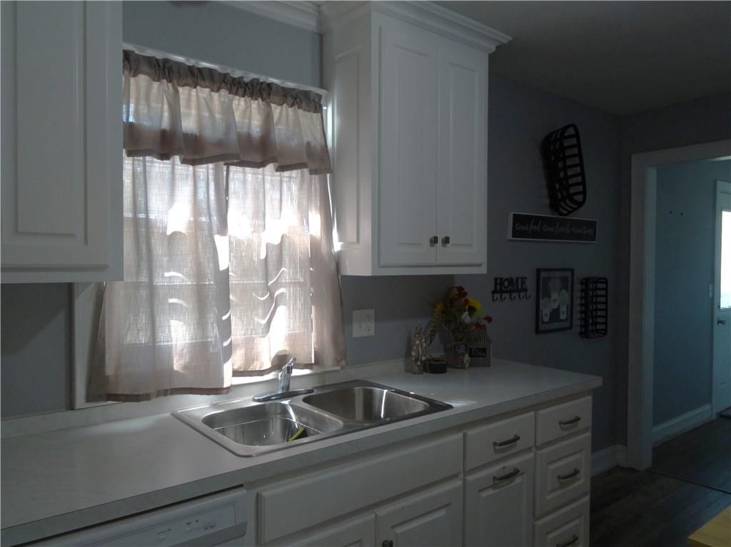 202 S Thompson Street — photo 10