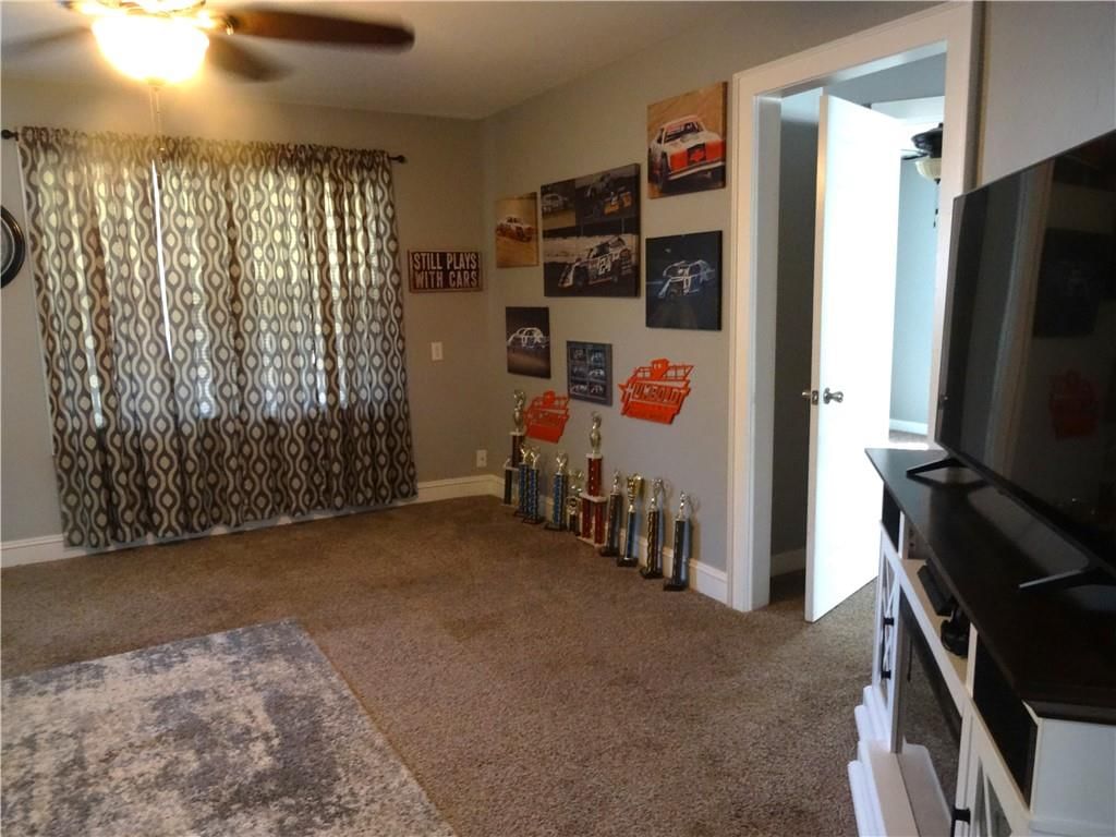 202 S Thompson Street — photo 18