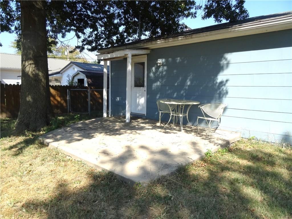 202 S Thompson Street — photo 40
