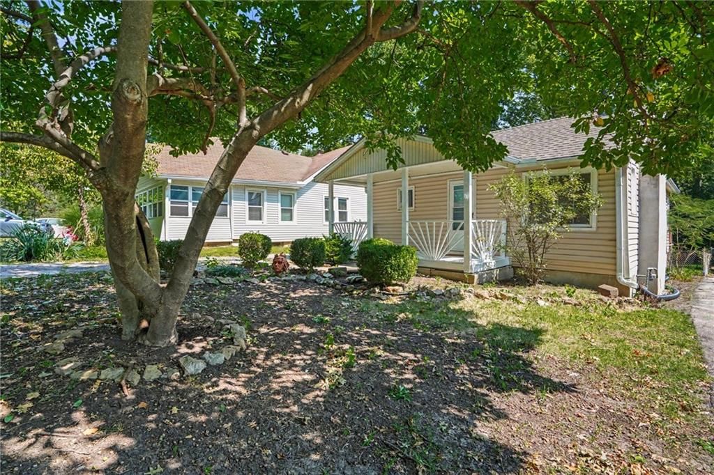 7811 SUMMIT Street — photo 3