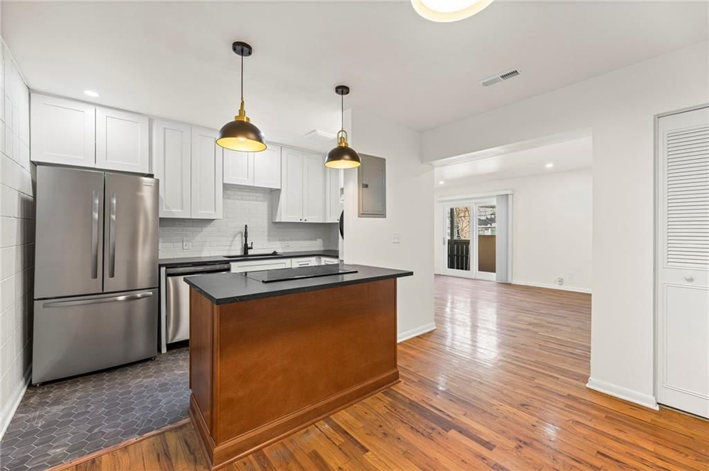 4903 Walnut Street — photo 4