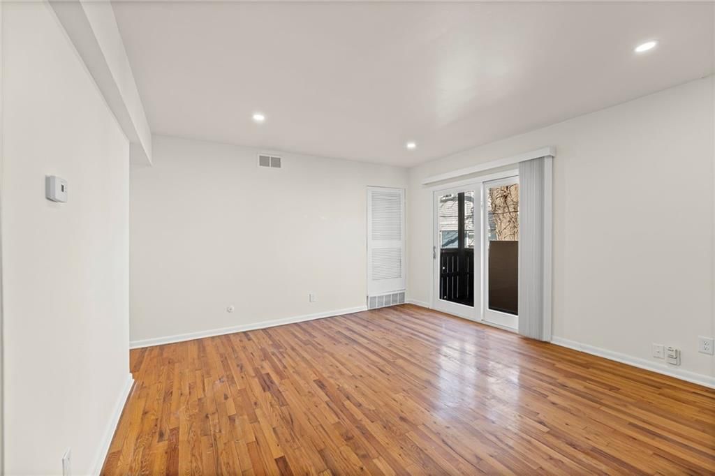 4903 Walnut Street — photo 9