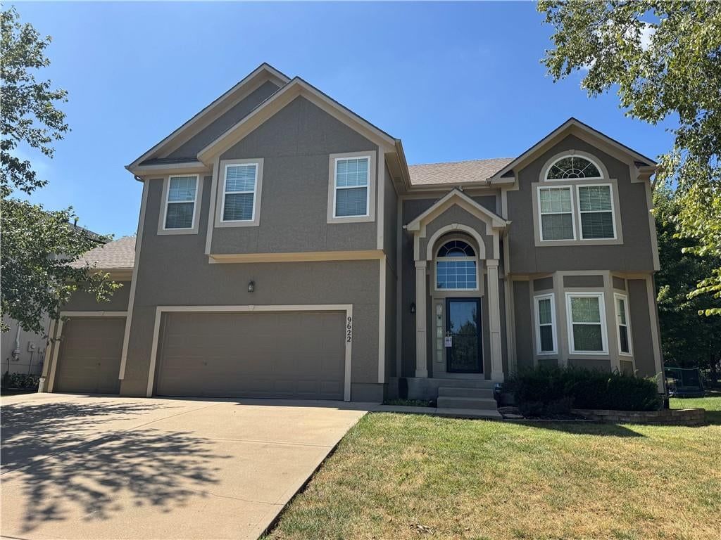 9622 Falcon Valley Drive, Lenexa, KS