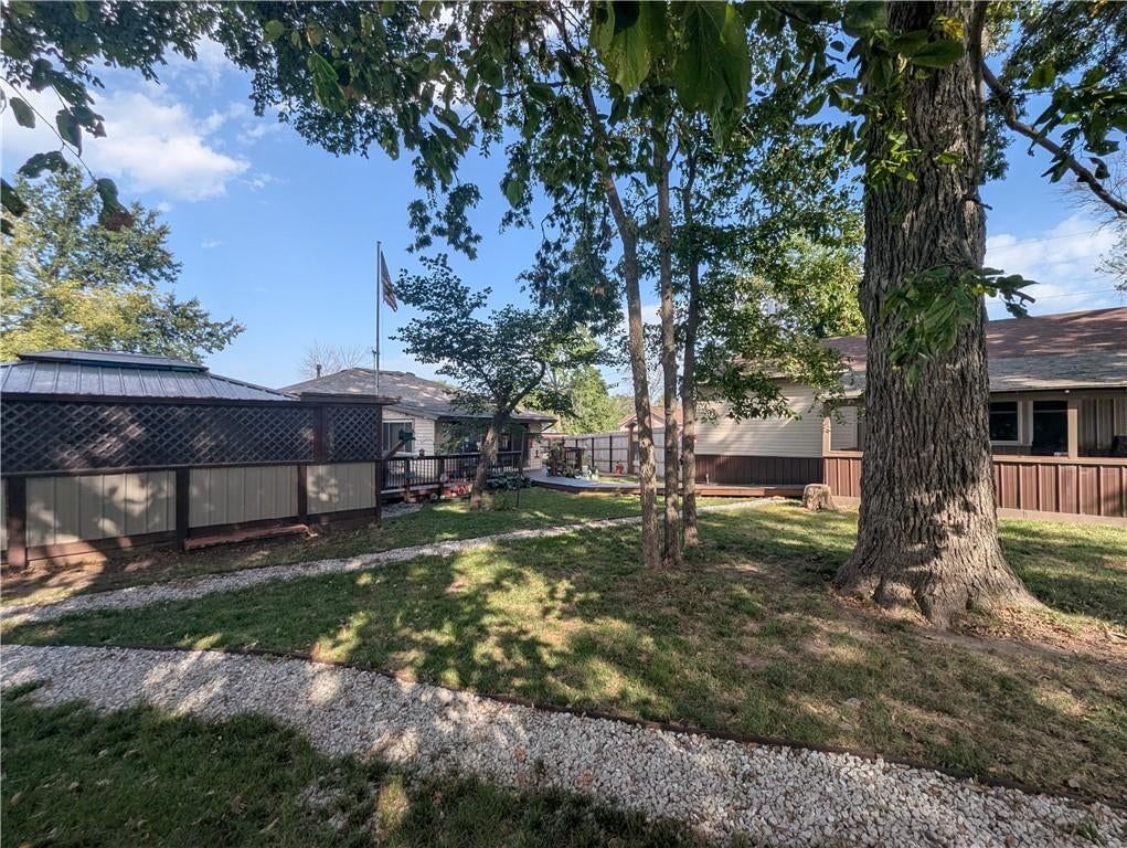 Photo 20 of 68 - 701 S Oakland Street, Harrisonville, MO 64701