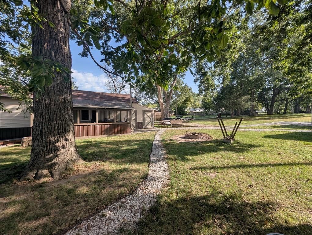 Photo 22 of 68 - 701 S Oakland Street, Harrisonville, MO 64701