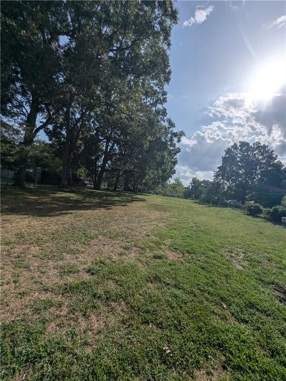 Photo 24 of 68 - 701 S Oakland Street, Harrisonville, MO 64701