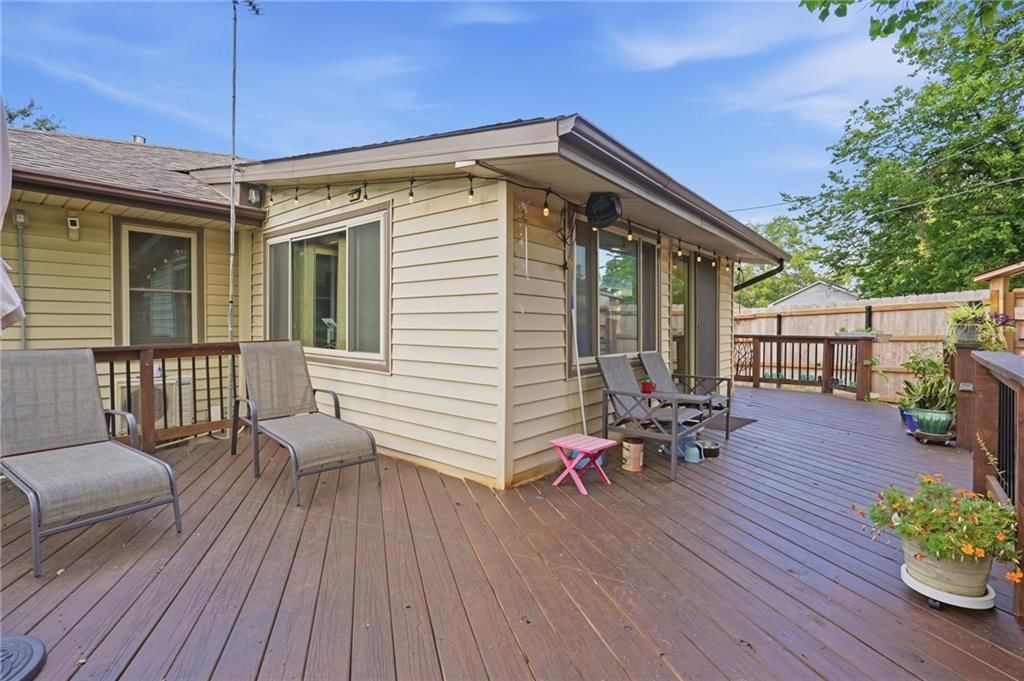 Photo 36 of 68 - 701 S Oakland Street, Harrisonville, MO 64701
