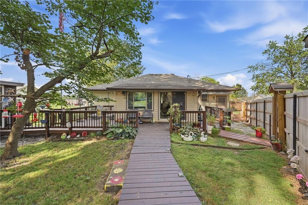Photo 39 of 68 - 701 S Oakland Street, Harrisonville, MO 64701