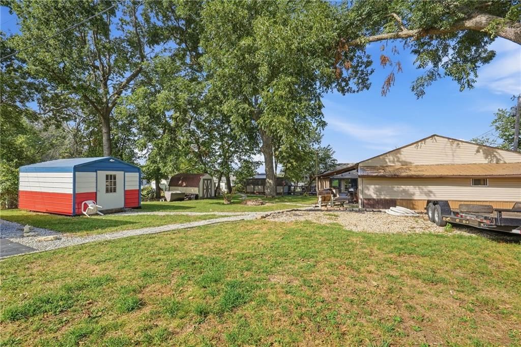 Photo 40 of 68 - 701 S Oakland Street, Harrisonville, MO 64701