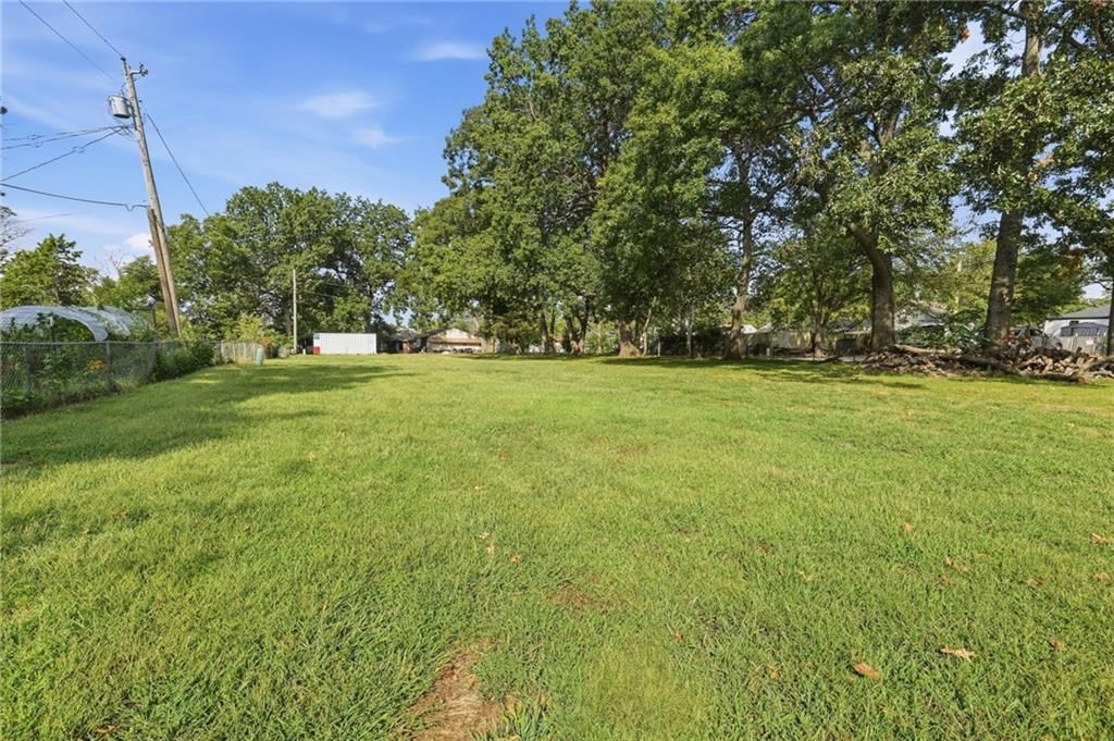 Photo 42 of 68 - 701 S Oakland Street, Harrisonville, MO 64701