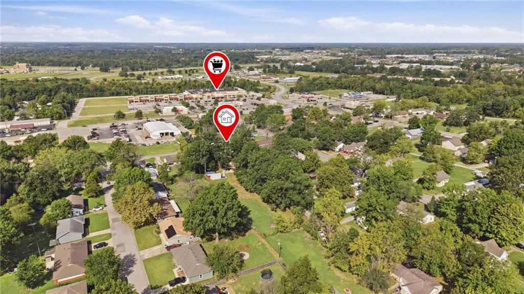 Photo 45 of 68 - 701 S Oakland Street, Harrisonville, MO 64701