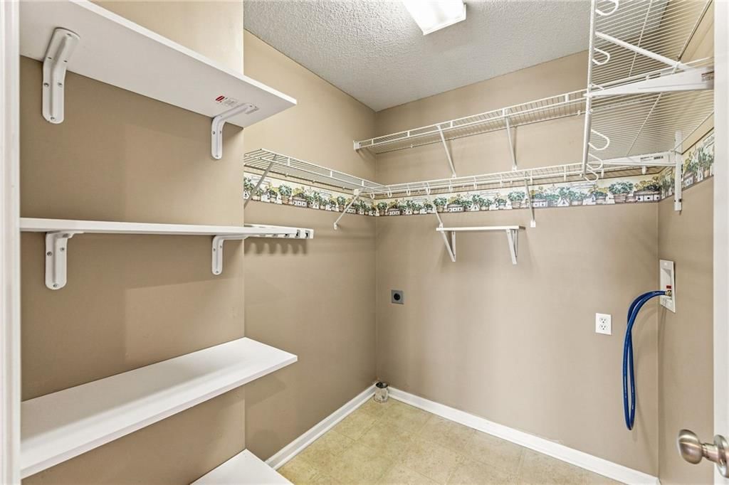 22610 W 72nd Terrace — photo 23