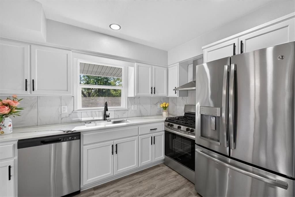 1305 N River Boulevard — photo 18