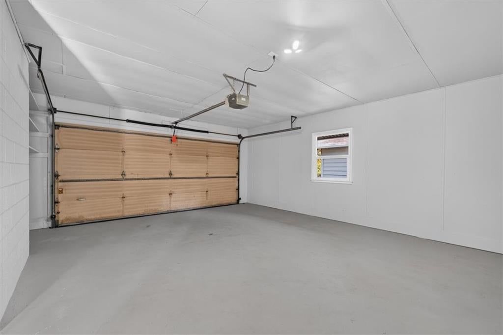 1305 N River Boulevard — photo 36