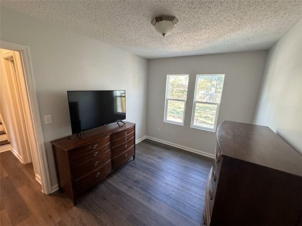 Photo 17 of 36 - 2619 N 46th Terrace, Kansas City, KS 66104