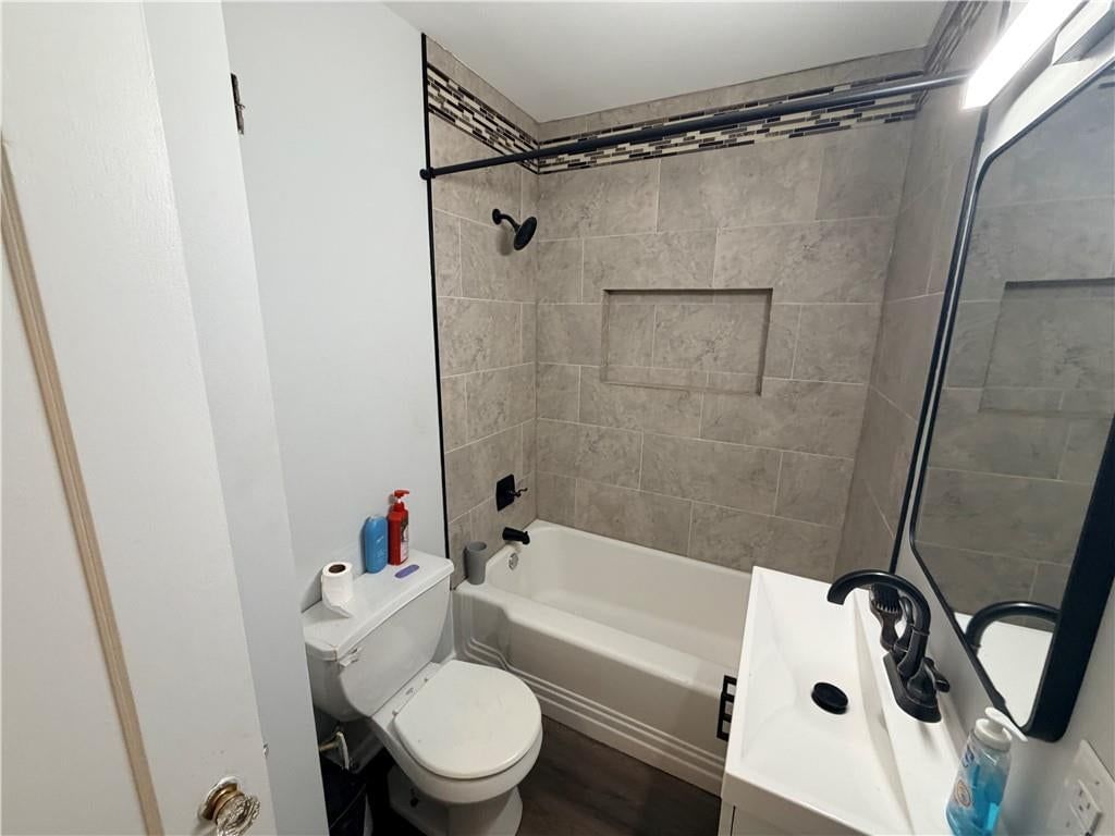 Photo 13 of 36 - 2619 N 46th Terrace, Kansas City, KS 66104