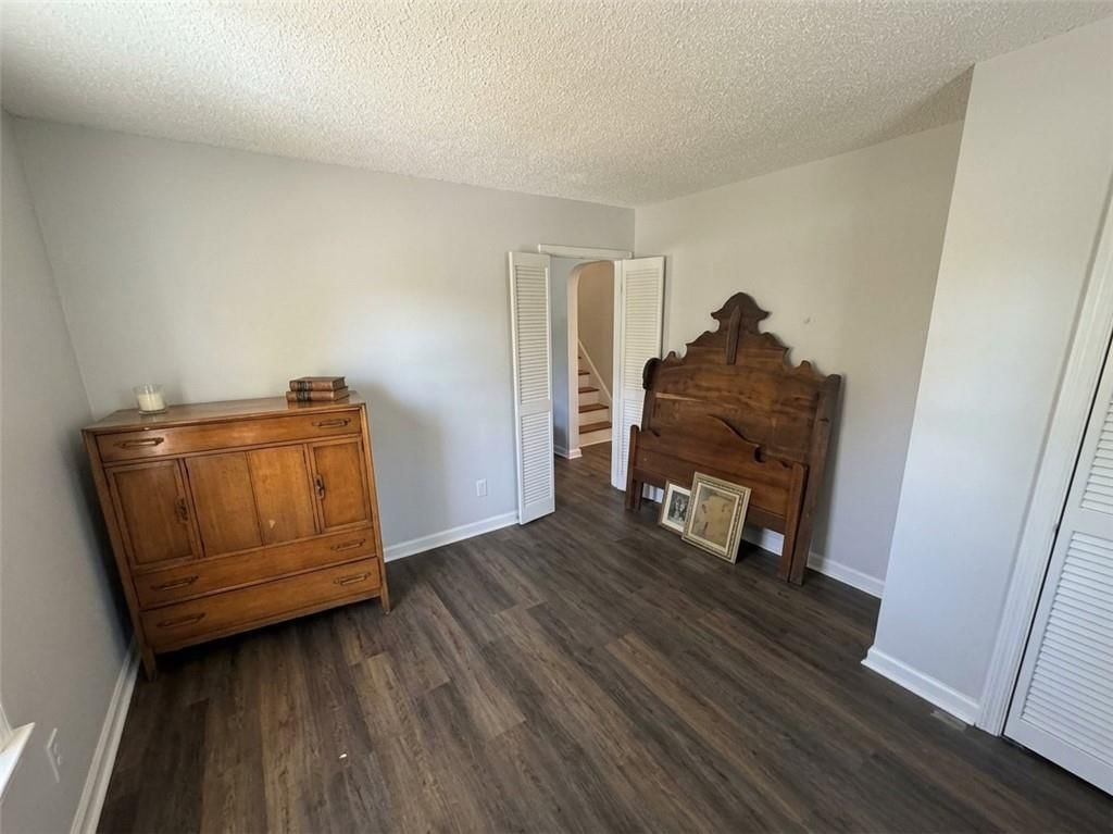 Photo 16 of 36 - 2619 N 46th Terrace, Kansas City, KS 66104