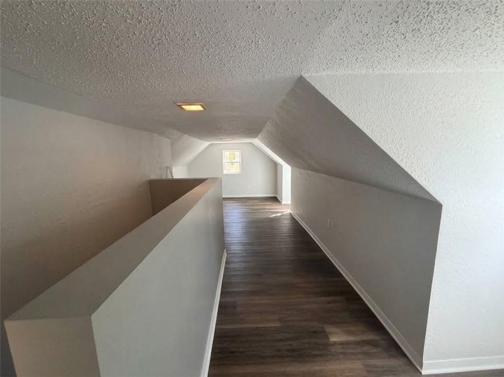 Photo 19 of 36 - 2619 N 46th Terrace, Kansas City, KS 66104