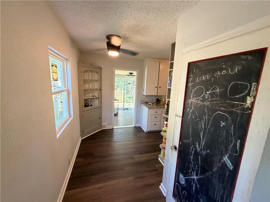Photo 25 of 36 - 2619 N 46th Terrace, Kansas City, KS 66104