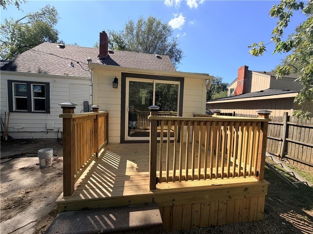 Photo 10 of 36 - 2619 N 46th Terrace, Kansas City, KS 66104