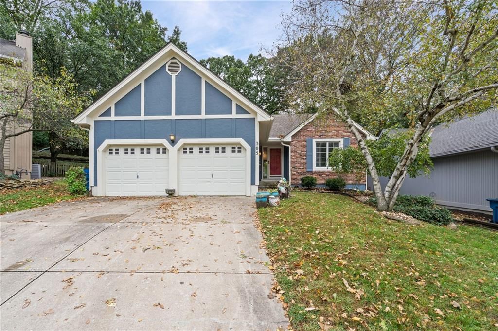 305 Lancelot Drive, Liberty, MO