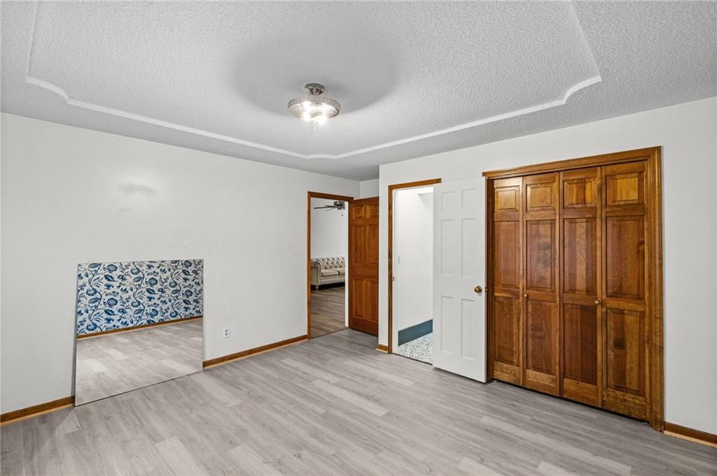 Photo 24 of 37 - 305 Lancelot Drive, Liberty, MO 64068