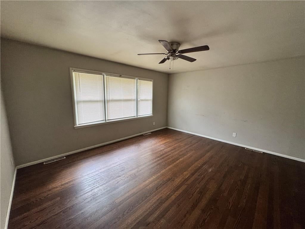 7804 E 92nd Terrace, Kansas City, MO: listing photo 3