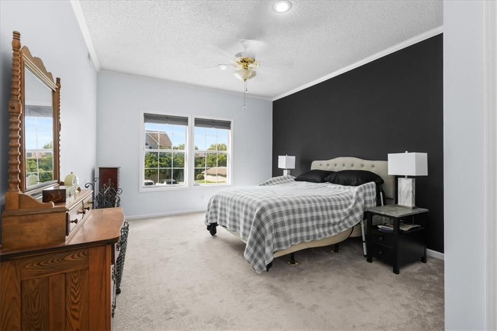 Photo 12 of 21 - 4305 S Bryant Court, Independence, MO 64055