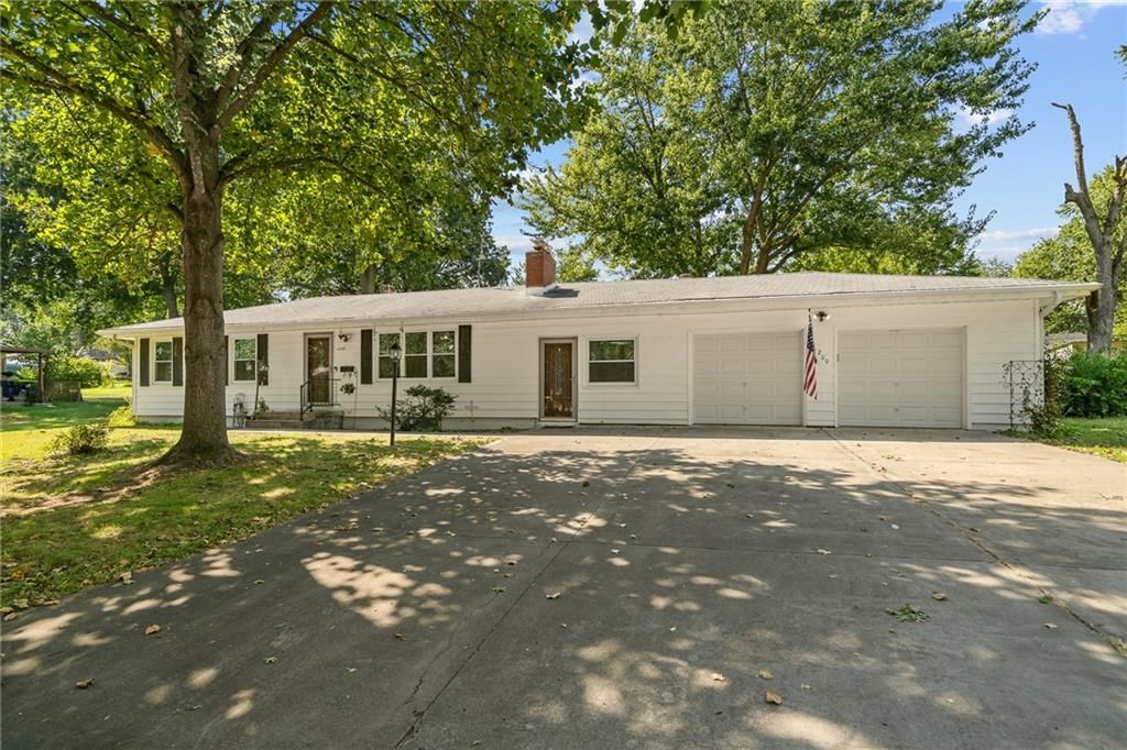 6200 Hedges Avenue — photo 4