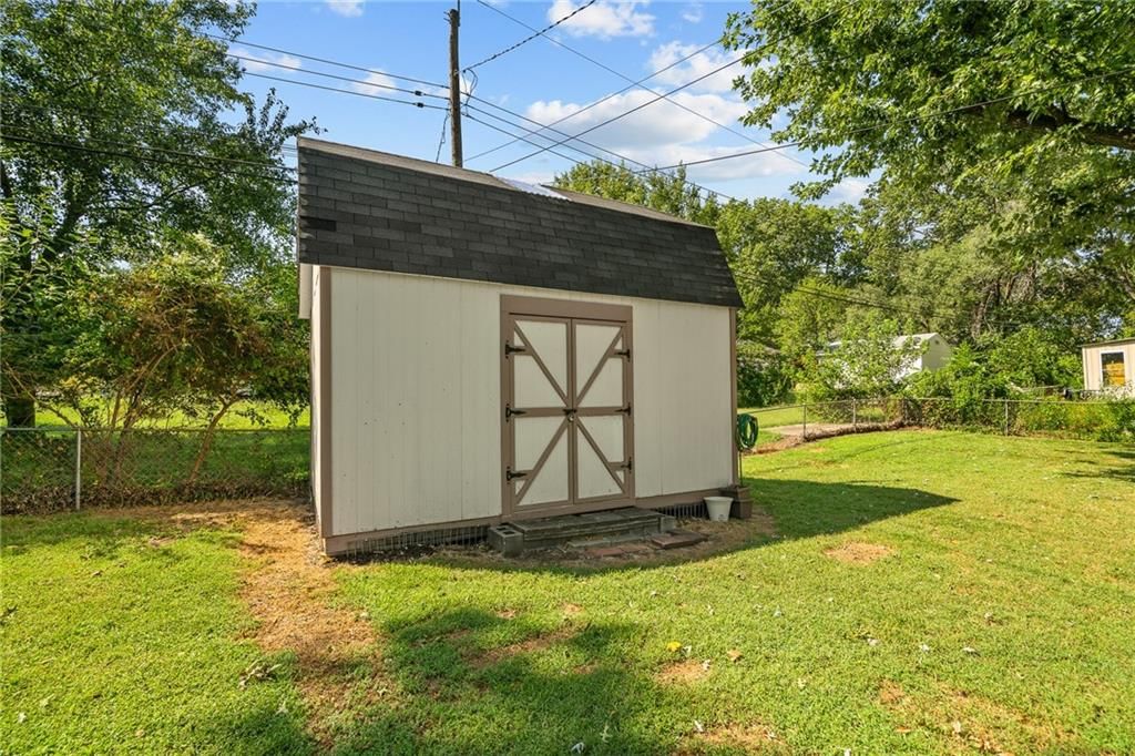 6200 Hedges Avenue — photo 22