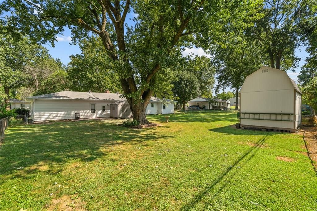 6200 Hedges Avenue — photo 32