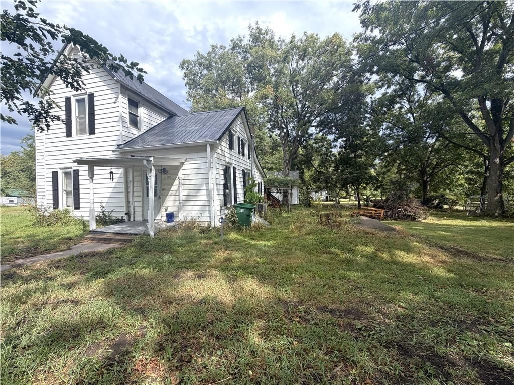 305 Mansur Street — photo 7