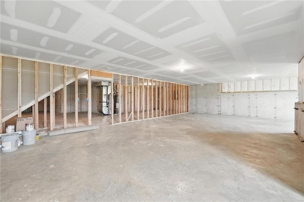 1813 Halls Creek Avenue — photo 33
