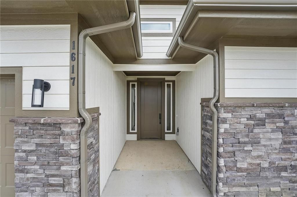 1813 Halls Creek Avenue — photo 40