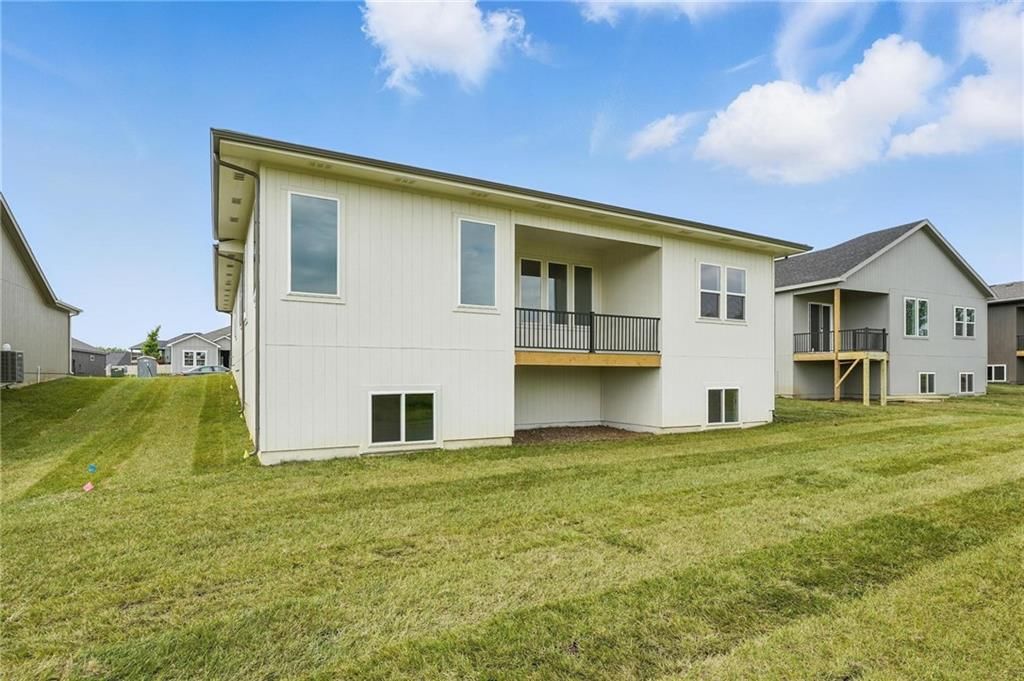 1813 Halls Creek Avenue — photo 42