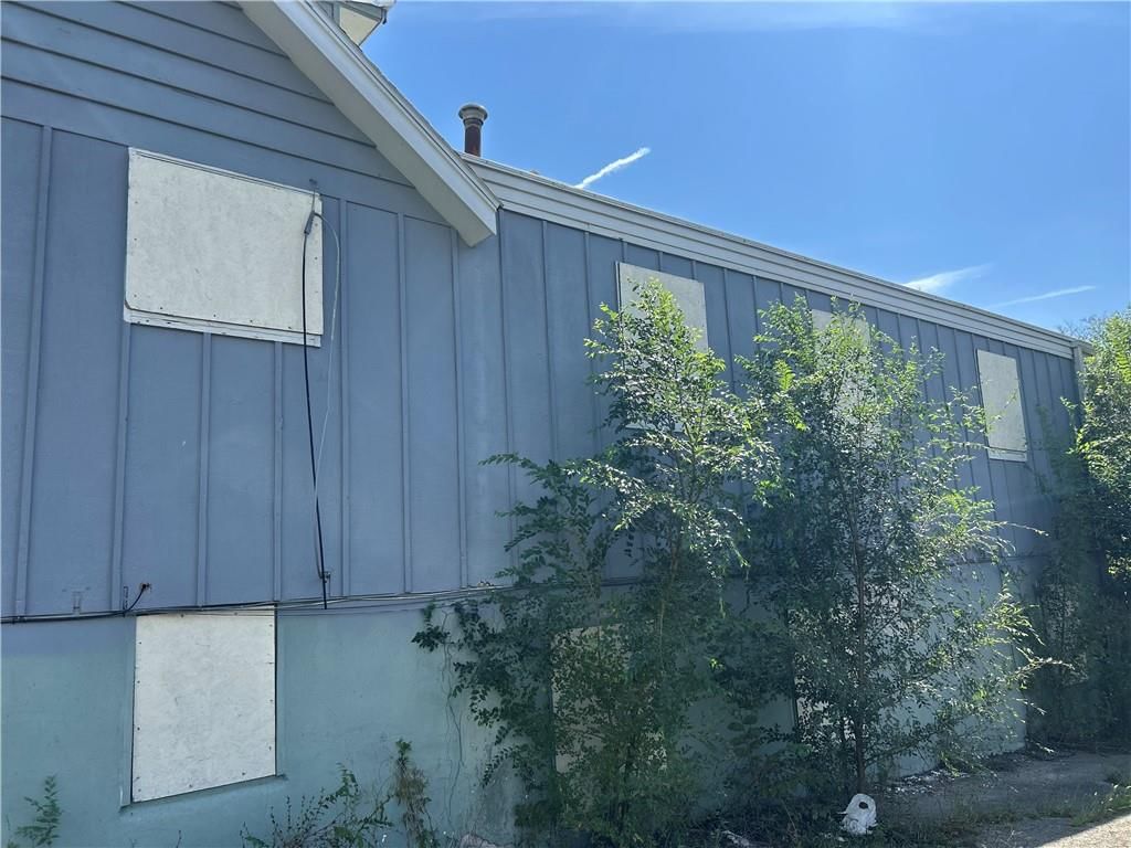 6111 Leavenworth Road, Kansas City, KS: listing photo 2