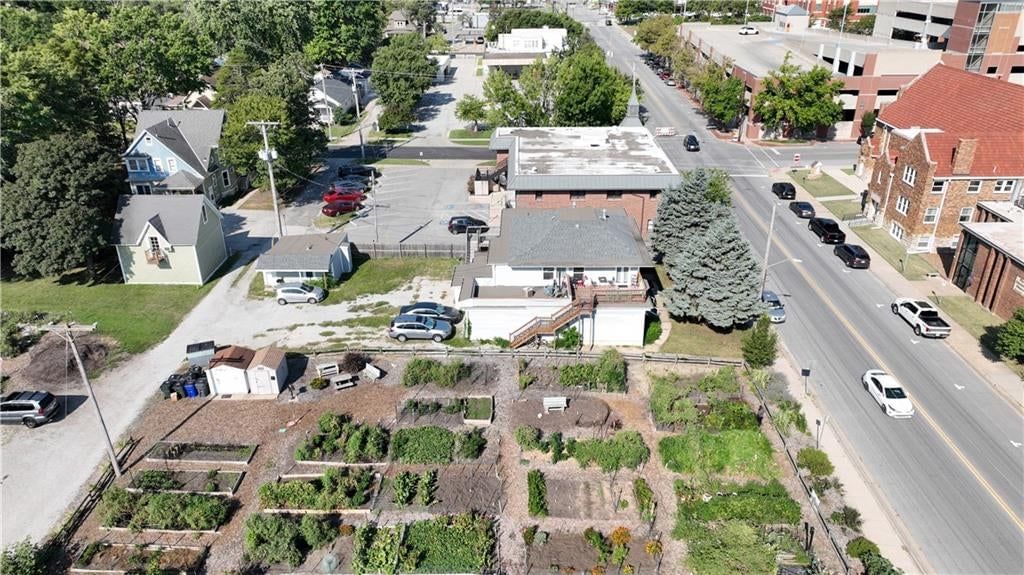 209 E Loula Street — photo 3