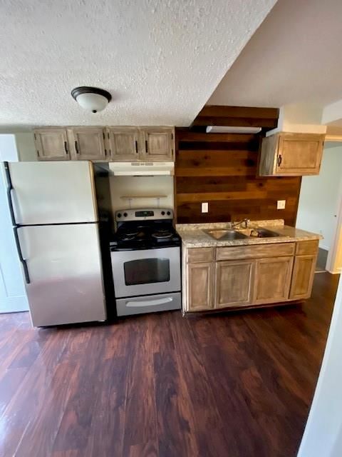 209 E Loula Street — photo 17