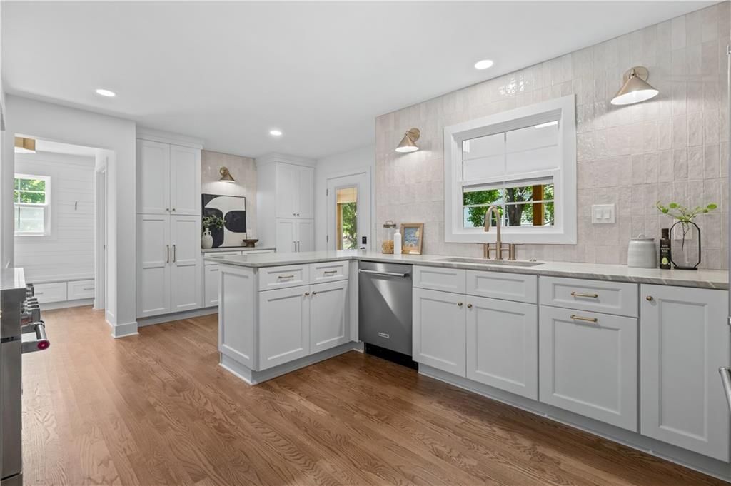 10426 Alhambra Street — photo 16