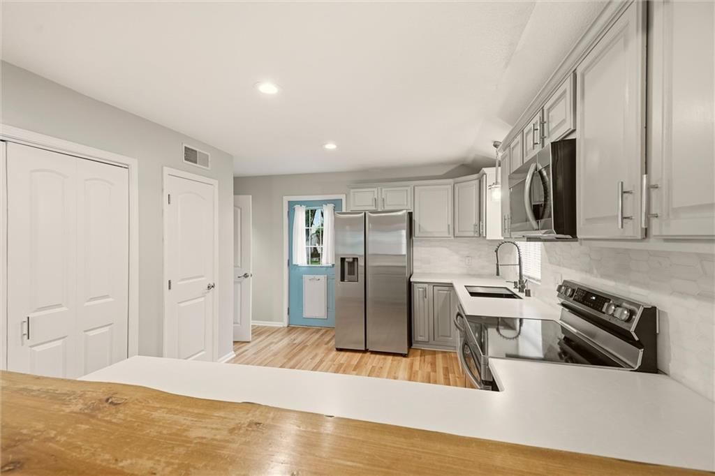4216 NE 44TH Street — photo 7