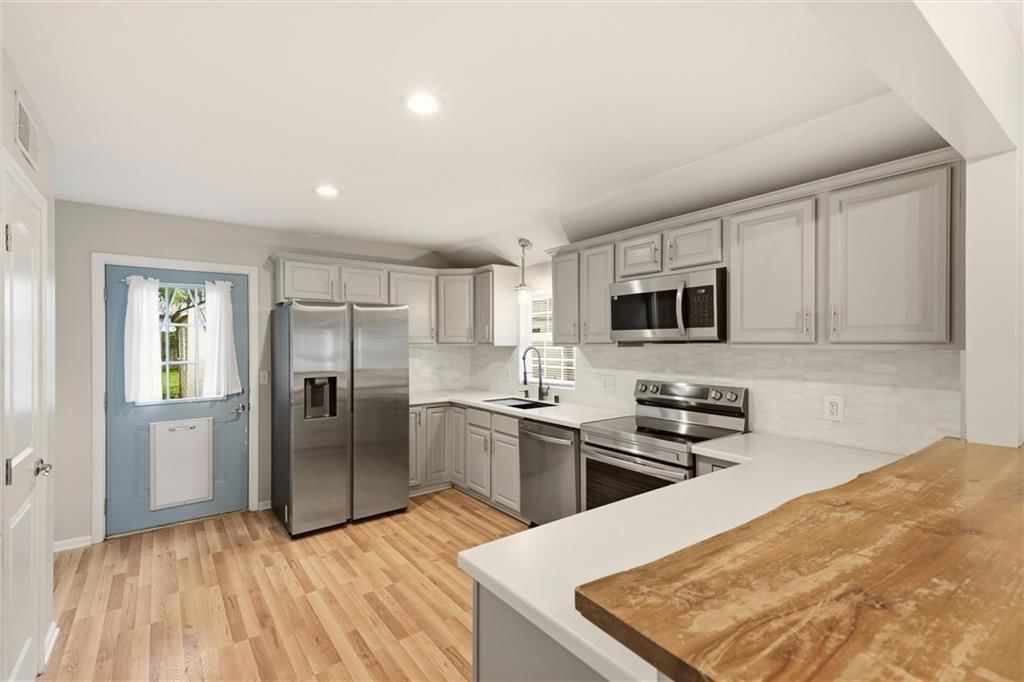 4216 NE 44TH Street — photo 22