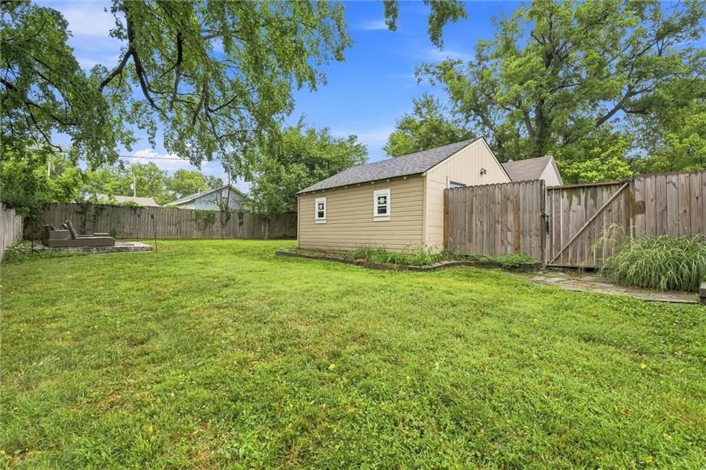 4216 NE 44TH Street — photo 29